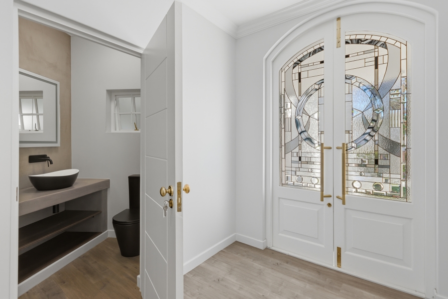 4 Bedroom Property for Sale in Golden Hill Western Cape